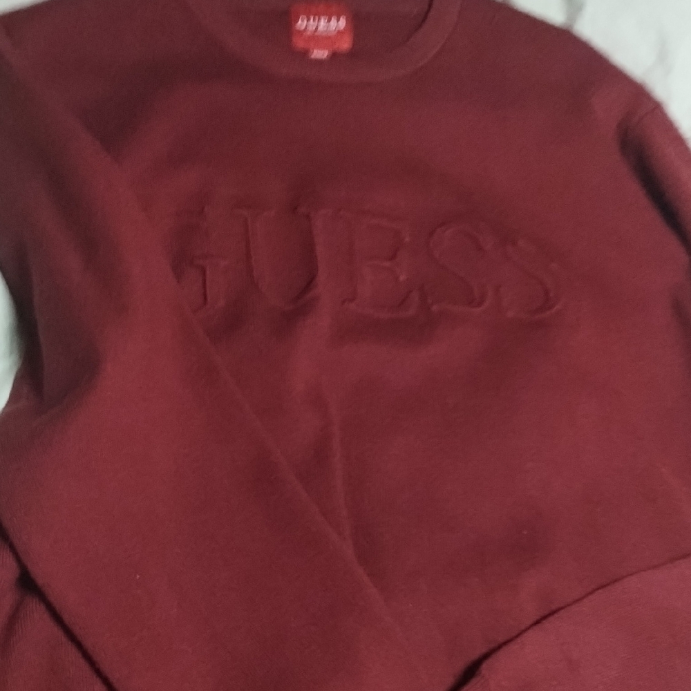 GUESS Men's Burgundy Crewneck Sweater